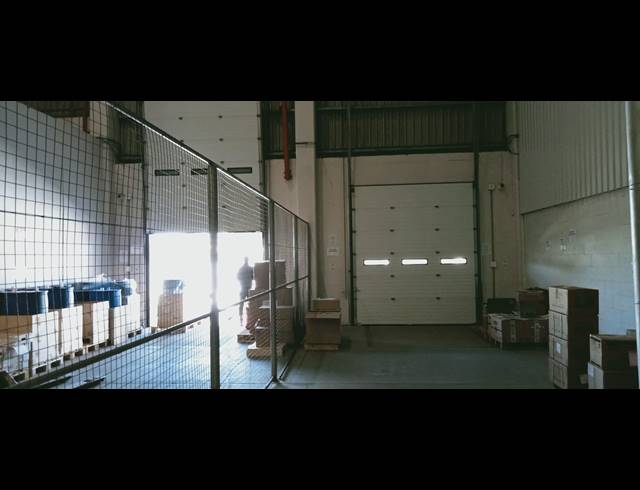 3,213M² WAREHOUSE TO LET IN AIRPORT INDUSTRIA